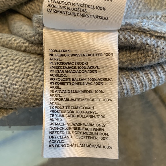 Divided Long Sleeve Sweater - Picture 9 of 16